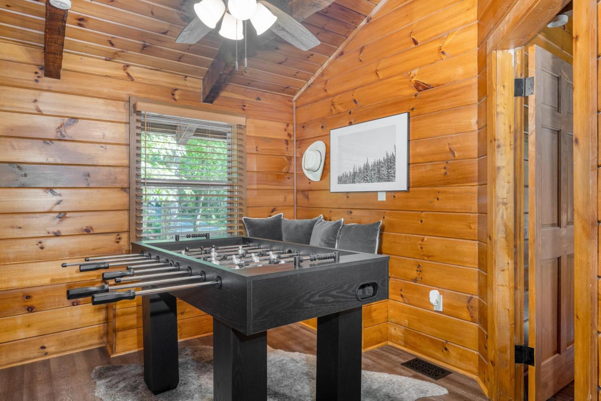 Dudley IV By Avantstay Cosy Cabin W Hot Tub Sweeping Views Пиджен Фордж Екстериор снимка