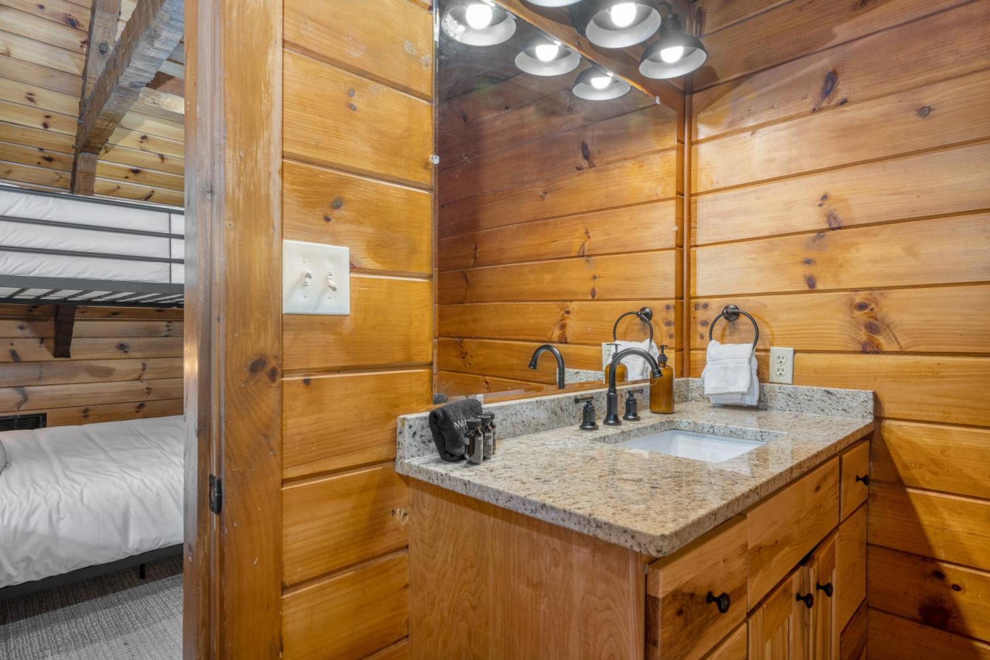 Dudley IV By Avantstay Cosy Cabin W Hot Tub Sweeping Views Пиджен Фордж Екстериор снимка